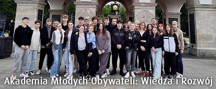 Akademia Młodych Obywateli: Wiedza i Rozwój